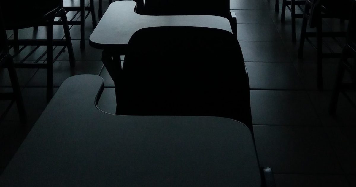 empty classroom desks