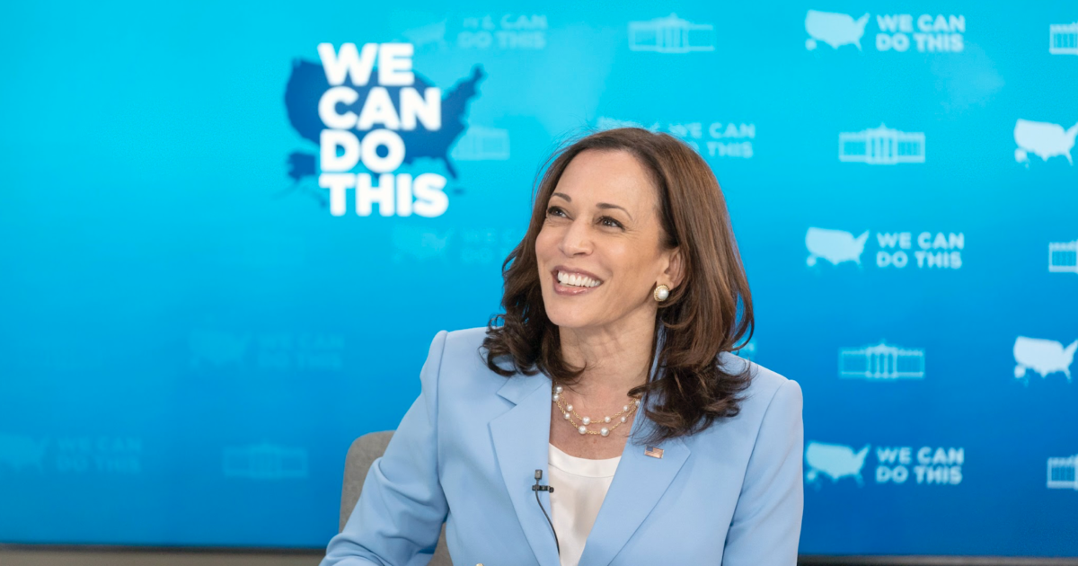 kamala harris smiling